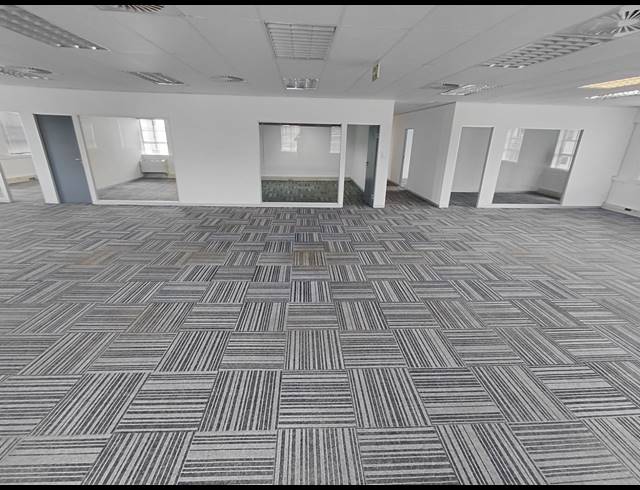 2,804M² OFFICE FOR SALE IN FOURWAYS